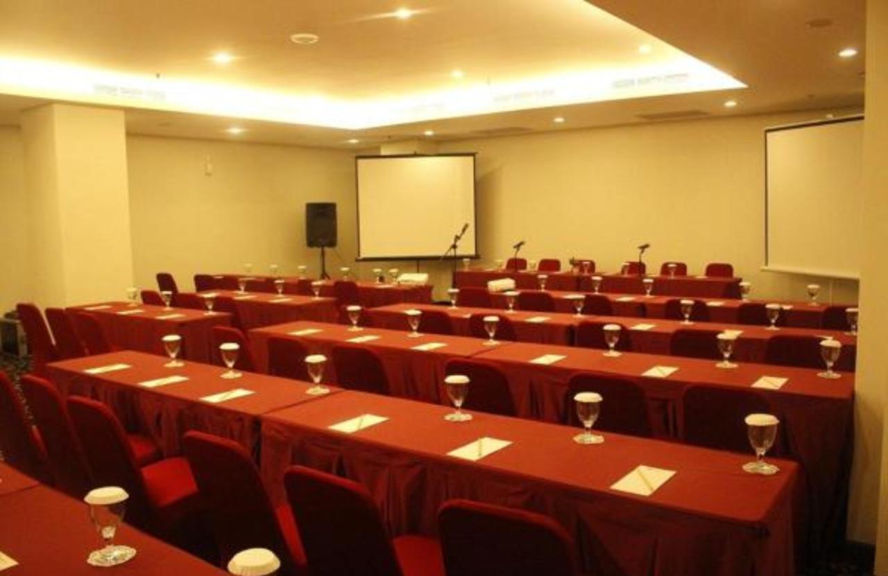 Brothers Inn Sukoharjo Zewnętrze zdjęcie